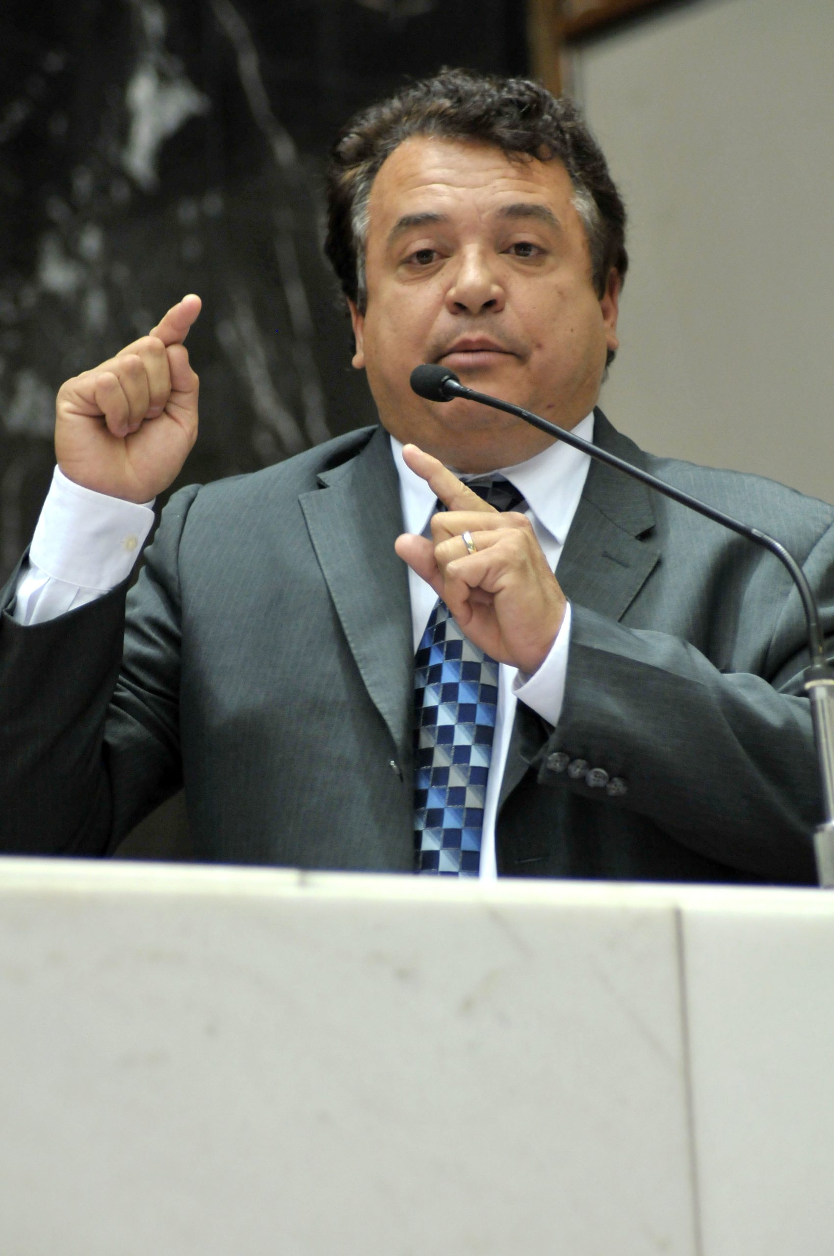 OAB Barro Preto - Deputado apresenta denúncia contra decreto que permite contratação de fichas sujas