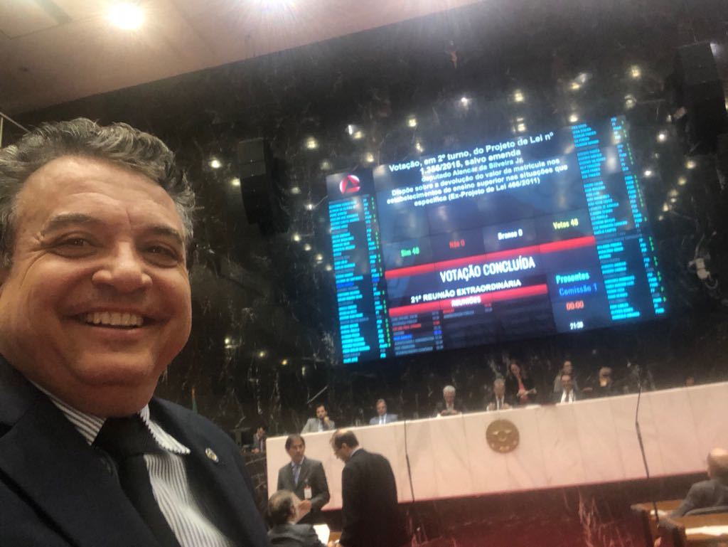 OAB Barro Preto - Projeto que prevê a devolução da matrícula nas faculdades mineiras foi aprovado na Assembleia de Minas