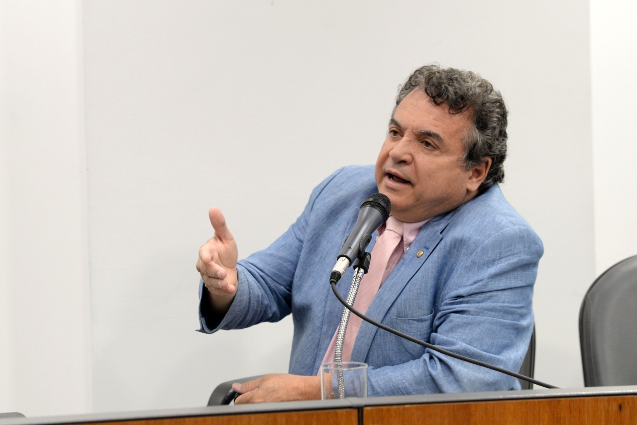 Deputado Alencar da Silveira Jr - Pessoas com mobilidade reduzida terão preferência em ônibus intermunicipais