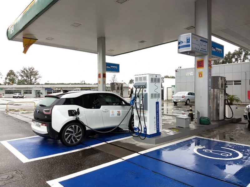 Deputado Alencar da Silveira Jr - Alencar apresenta projeto de lei para isenção de IPVA para veículos elétricos em Minas Gerais