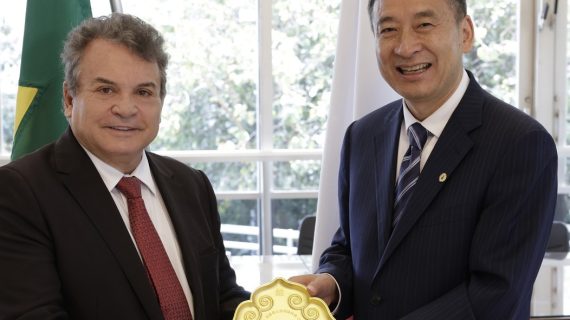 Visita da comitiva da província de Jiangsu, da China